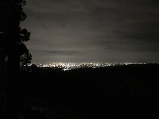 夜の高尾山を登る参考画像:1