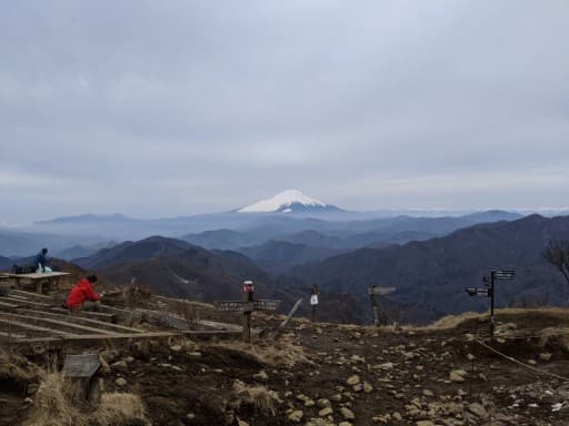 明日、4月15日塔ノ岳