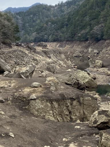 渇水期限定　幻の穴滝と水平歩道〜上臈岩下道上道を巡る鳳来湖バリ探検ツアー参考画像:1