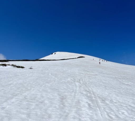 【宮城発】4/6栗駒山+4/7月山（湯殿山経由）