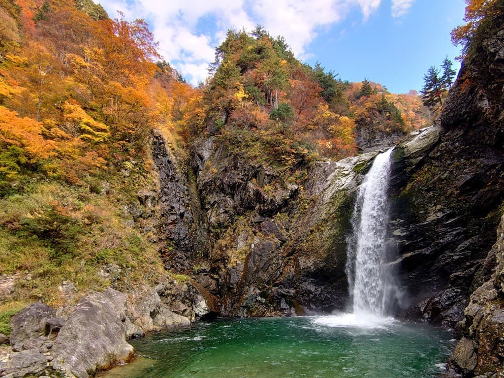 【満員御礼】11月9日(土)紅葉の裏巻機渓谷(ハイキング) 同行者募集【所沢･東所沢発】参考画像:0