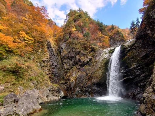 【満員御礼】11月9日(土)紅葉の裏巻機渓谷(ハイキング) 同行者募集【所沢･東所沢発】