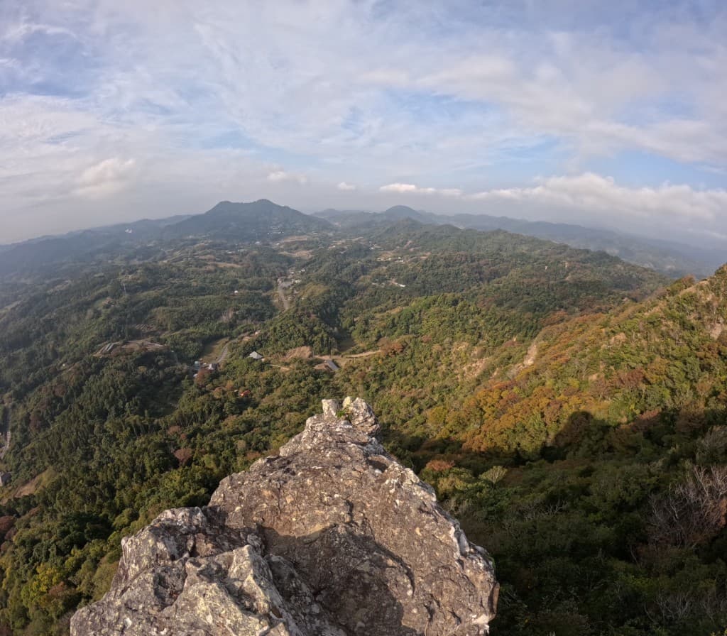 ゆる山　伊予ヶ岳　ゆる山のくせに海外みたいな景色かもしれない風味参考画像:0