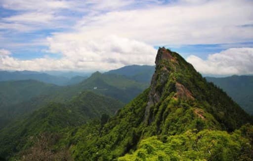 〆切【大阪発】石鎚山&四国イチの稜線の三嶺〜剣山の縦走