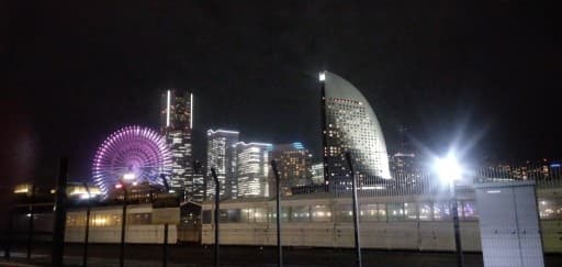 登山心肺機能向上　みなとみらい海沿いトレーニング