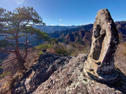 【20時締切】11月22日(土)紅葉の黒瀧山不動寺と観音岩+鍬柄岳 同行者募集【所沢・東所沢発】参考画像:1