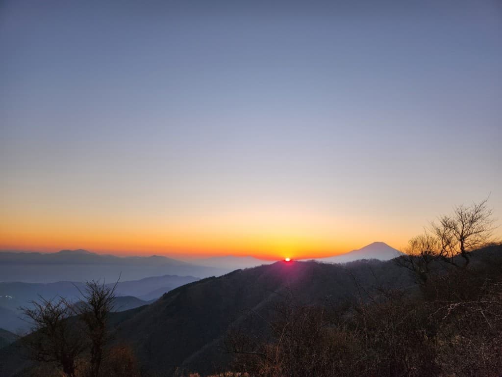 遥かなる絶景！ 丹沢山と 木ノ又小屋ランプの夕べ1泊2日　残1名参考画像:1