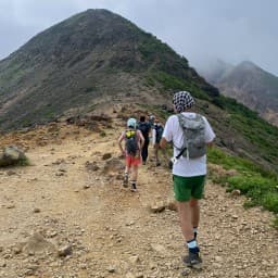 tooshi_hiker